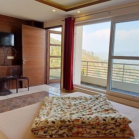 Pine Peak Villa Kasauli Eksteriør billede