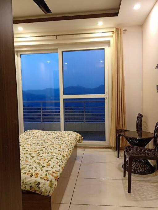Pine Peak Villa Kasauli Eksteriør billede
