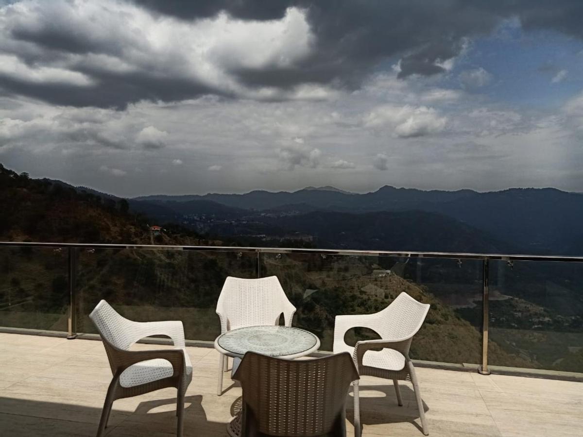 Pine Peak Villa Kasauli Eksteriør billede
