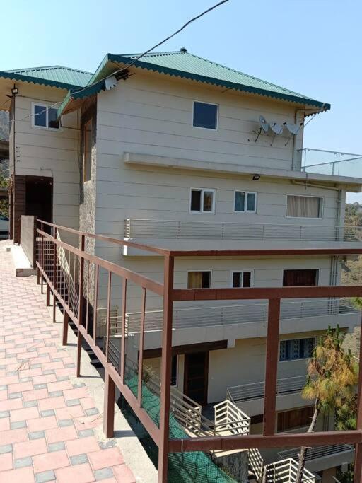 Pine Peak Villa Kasauli Eksteriør billede